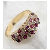 SZ. 5.5, 14K YELLOW GOLD DIAMOND & GARNET RING