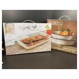 New Dolly 3 Qt. Glass Baker & Gallery 2 Pc Bowl