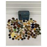 ANTIQUE & VINTAGE BUTTONS IN CRAYON TIN BAKELITE,