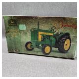 John Deere Model 620 Tractor - Ertl 1:16