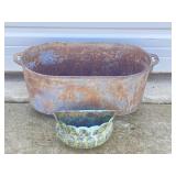 CAST-IRON TWO HANDLED 4-FOOTED BOILER KETTLE W/ 3