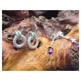 2 Pair of 18K White Gold Earrings 9g