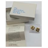 24K YELLOW GOLD PLATED MUSEUM OF THE ARTS DOLPHIN