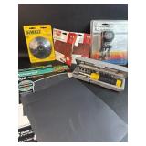 Hook & Look Disc Sandpaper/ Gator Super Fine