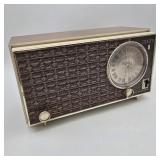 Zenith AMFM 7 Tube Radio Model X318A