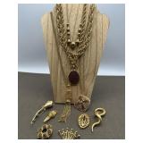 Helen of Troy Carnelian Cameo, Gold Tone Brooch