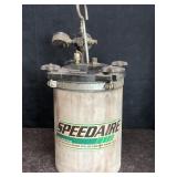 VINTAGE SPEEDAIRE 2.5 GAL. PRESSURIZED PAINT TANK