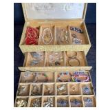 VINTAGE LADY BUXTON JEWELRY BOX FULL FASHION