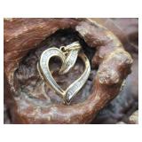 10K Gold & Diamond Heart Pendant 2.7g