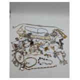 JEWELRY LOT WEARABLE