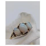 SZ. 5.5, 10KP YELLOW GOLD OPAL RING