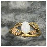 10k Gold & Opal Ring w/ Rose Gold Leaves 1.95g