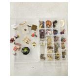 ORGANIZER W/ BROOCHES, PINS, MINIATURE PEOPLE &