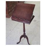 Modern Library Book Stand