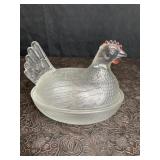VINTAGE INDIANA GLASS HEN ON A NEST CLEAR W/ RED