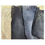 2 Pair Womenï¿½s Jeans 1 Pair Knee Pants w/ Sweat