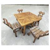 Nice Wood Table w/ 4 Chairs. The Chairs are a