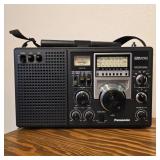 Panasonic RF-2200 8-Band Radio