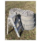 RUBBERMAID LIVESTOCK WATER TROUGH 100 GAL. W/