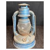 VINTAGE JANKY LITTLE WIZARD OIL LAMP