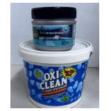 Oxi Clean w/ Oxi Booster Oxi Clean is 1/3 Full &