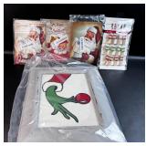 Christmas Grinch Hand Picture w/ Miscellaneous