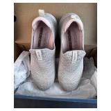 New ? Skechers Memory Foam Ladies Size 7.5
