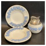 Wedgwood Queensware Lighter & 2 Ashtrays