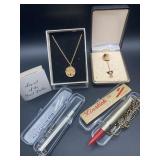 FASHION JEWELRY SAND DOLLAR NECKLACE, GARNET