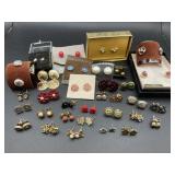 VINTAGE FASHION JEWELRY EARRINGS