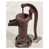 ANTIQUE CAST-IRON HAND PITCHER WATER PUMP
