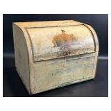Rustic Vintage Metal Roll-Top Bread Box