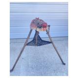 RIGID PORTABLE TRI-STAND PIPE VISE