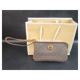 New Michael Kors Leather Fulton Wrist Bag Phone