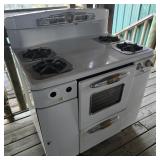 Retro Tappan Deluxe Gas Stove