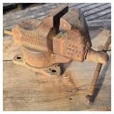 Rock Island Tool Co. 4' Swivel Vise