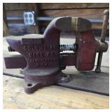Columbian Vise Co. 3 1/2' Swivel Vise