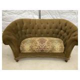 VICTORIAN-STYLE COUCH BY PALADIN