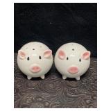 JOSEFï¿½S ORIGINALS ROUND CERAMIC PIG SALT & PEPPER