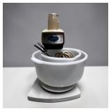 VtgSunbeam Stand Mixer w/ 2 Bowls (damage noted