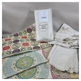 LINEN NAPKINS & PLACEMATS
