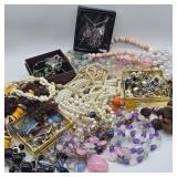 LARGE LOT OF JEWELRY GREAT BEADS STONES PLUS