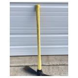 NUPLA PICK AXE MADDOX FIBERGLASS HANDLE