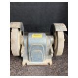 VINTAGE GENERAL BENCH GRINDER IN SEARCH OF A