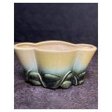VINTAGE CERAMIC MANTLE VASE/PLANTER POSSIBLY HULL