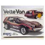 NOS 1/25 Model Vette Van by MPC