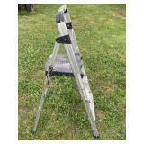 RUBBERMAID 3-STEP STEP LADDER