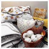 Fall/ Halloween/ Miscellaneous Lot Plush Blanket/