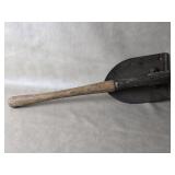 Vietnam Era Ames Folding Entrenching Shovel