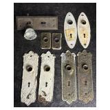 VINTAGE METAL DOOR KNOB PLATES W/ GLASS DOOR KNOB